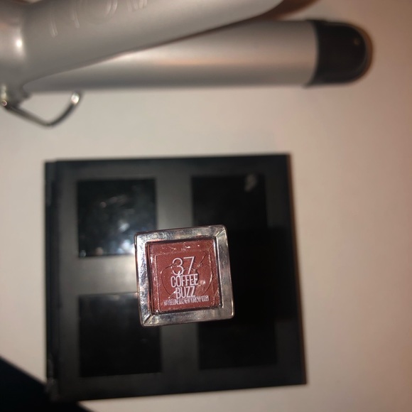 MAYBELLINE VIVID MATTE LIQUID LIPSTICK - Picture 3 of 3